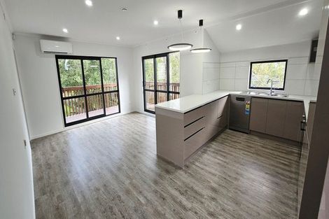 Photo of property in 12a Blease Street, New Lynn, Auckland, 0600