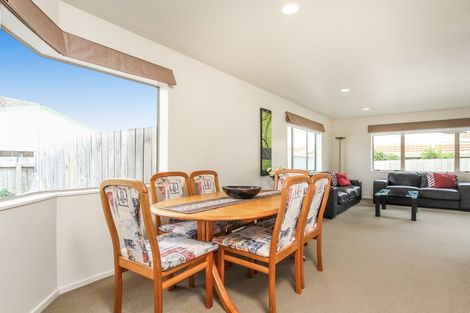 Photo of property in 17 Jelicich Court, Henderson, Auckland, 0612