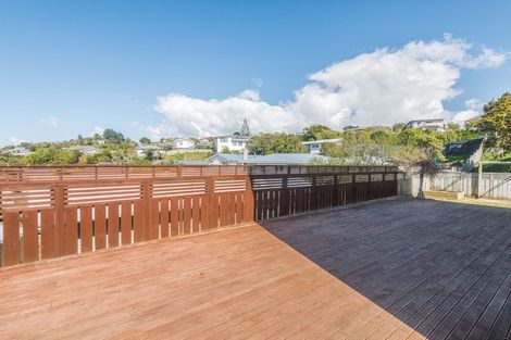 Photo of property in 43a Stewart Drive, Newlands, Wellington, 6037