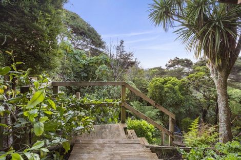 Photo of property in 4 Bay View Road, Raglan, 3225