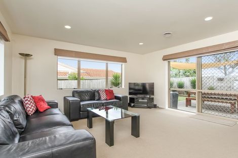 Photo of property in 17 Jelicich Court, Henderson, Auckland, 0612