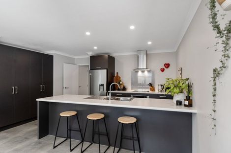 Photo of property in 17 Lakeside Terrace, Omokoroa, 3114