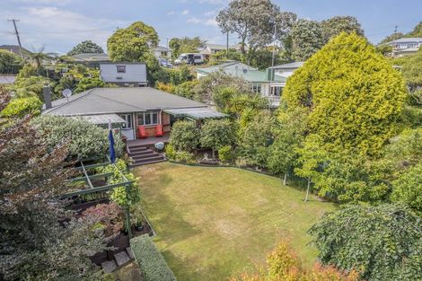 Photo of property in 8 Woodstock Terrace, Tawa, Wellington, 5028