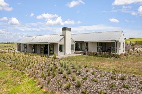 Photo of property in 6 Moya Drive, Matakana, 0985