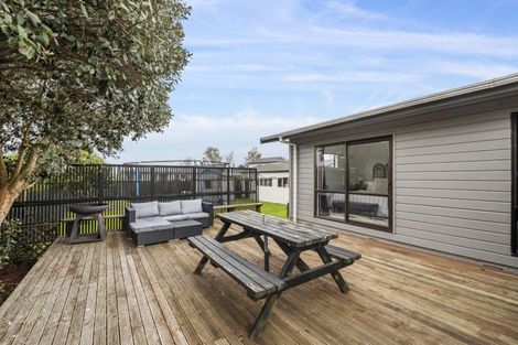 Photo of property in 11 Browning Crescent, Owhata, Rotorua, 3010