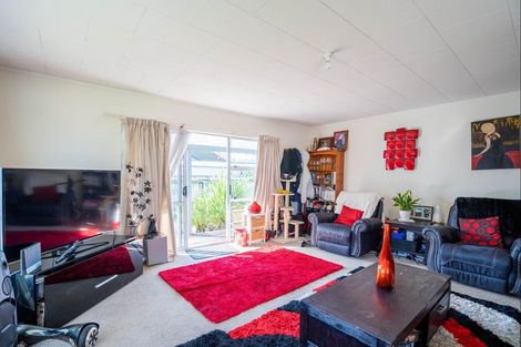 Photo of property in 32 Rosewood Place, Paraparaumu, 5032