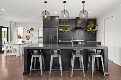 Photo of property in 23 Rich Rise, Havelock North, 4130