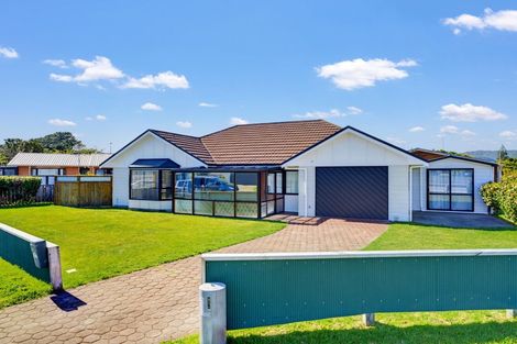 Photo of property in 10 Te Kupe Road, Paraparaumu Beach, Paraparaumu, 5032