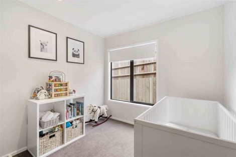 Photo of property in 595/93 Beach Road, Castor Bay, Auckland, 0620