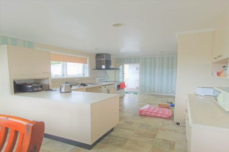 Photo of property in 228 Whitney Street, Blockhouse Bay, Auckland, 0600