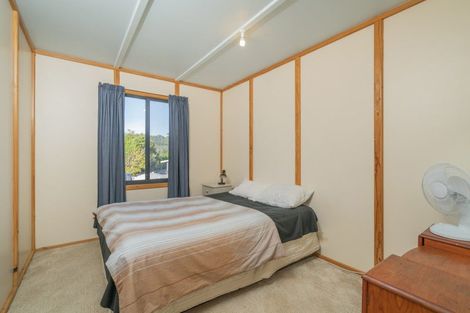 Photo of property in 20 The Crowsnest, Cooks Beach, Whitianga, 3591