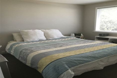 Photo of property in 2/40a Brookside Terrace, Bryndwr, Christchurch, 8053