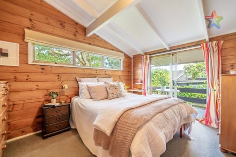 Photo of property in 8 Chestnut Grove, Maungaraki, Lower Hutt, 5010