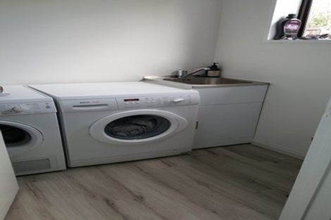 Photo of property in 4 Mallett Place, Halswell, Christchurch, 8025