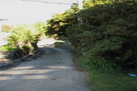 Photo of property in 23 Lomond Street, Newlands, Wellington, 6037