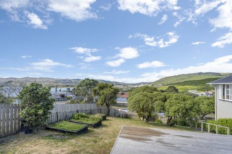Photo of property in 19 Taupiri Crescent, Titahi Bay, Porirua, 5022