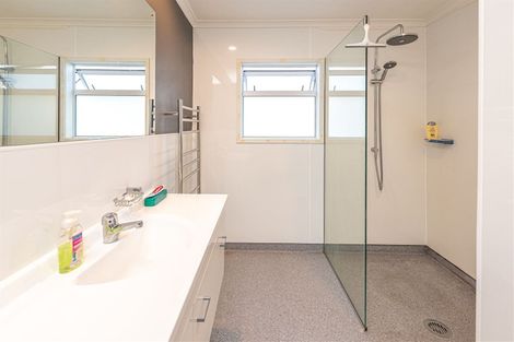 Photo of property in 12 George Street, Aramoho, Whanganui, 4500