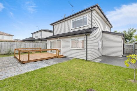 Photo of property in 5 Reno Way, Flat Bush, Auckland, 2016