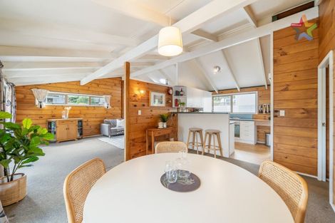 Photo of property in 8 Chestnut Grove, Maungaraki, Lower Hutt, 5010