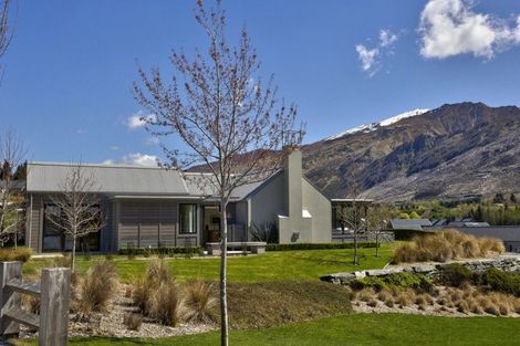 Photo of property in 1 Owen Marshall Lane, Arrowtown, 9371