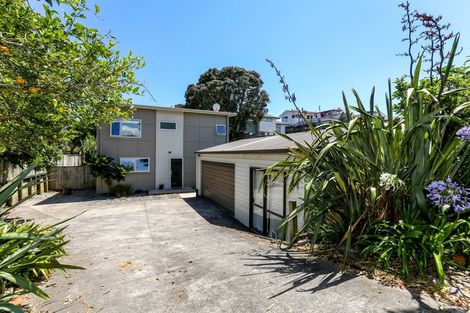 Photo of property in 30 Birdwood Avenue, Moturoa, New Plymouth, 4310