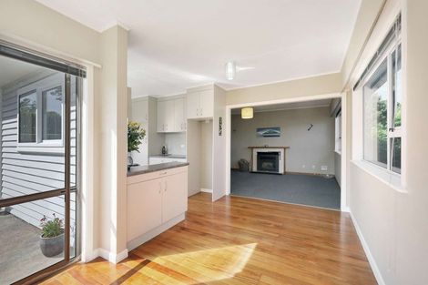 Photo of property in 9 Whakawhiti Street, Marfell, New Plymouth, 4310