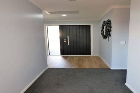 Photo of property in 12 Schooner Drive, Whitby, Porirua, 5024