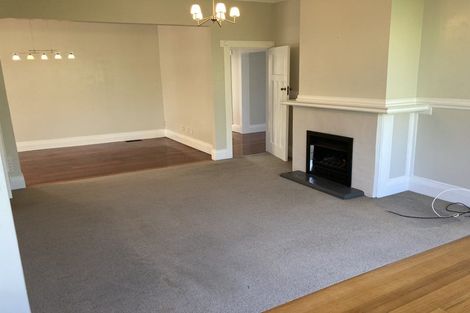 Photo of property in 1/46 Old Lake Road, Narrow Neck, Auckland, 0624