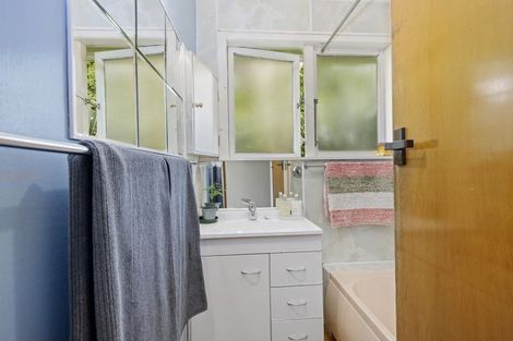 Photo of property in 32 Pempsey Street, Silverstream, Upper Hutt, 5019