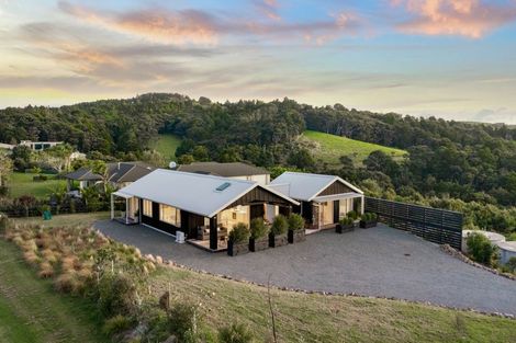 Photo of property in 419 Cames Road, Kaiwaka, Wellsford, 0975