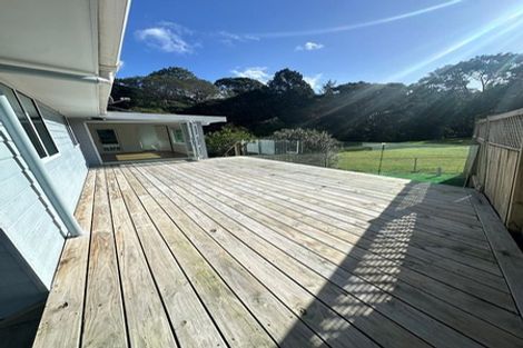 Photo of property in 2/130 Spinella Drive, Bayview, Auckland, 0629