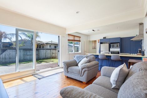 Photo of property in 398b Oceanbeach Road, Mount Maunganui, 3116