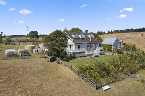 Photo of property in 176 Valley Road, Waitoki, Kaukapakapa, 0871