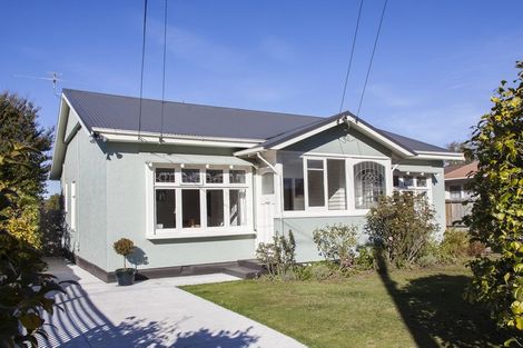 Photo of property in 104 Edward Avenue, Edgeware, Christchurch, 8013