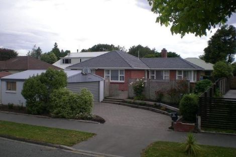 Photo of property in 27 Pinehurst Crescent, Russley, Christchurch, 8042