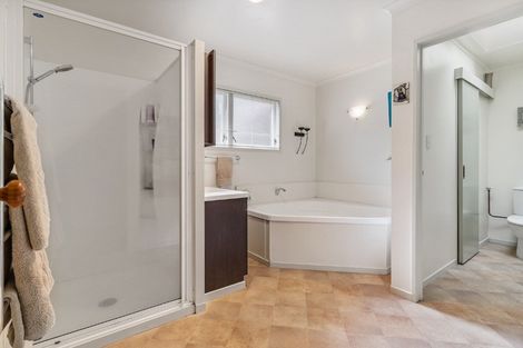 Photo of property in 10 Gregory Lane, Whangamata, 3691