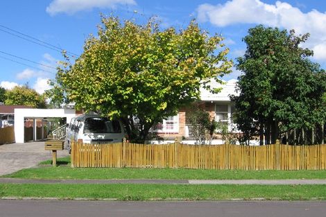 Photo of property in 36 Dale Crescent, Pakuranga, Auckland, 2010