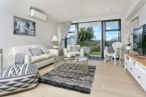 Photo of property in 3/388 Hibiscus Coast Highway, Orewa, 0931