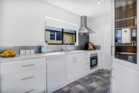 Photo of property in 6a Gibson Road, Dinsdale, Hamilton, 3204