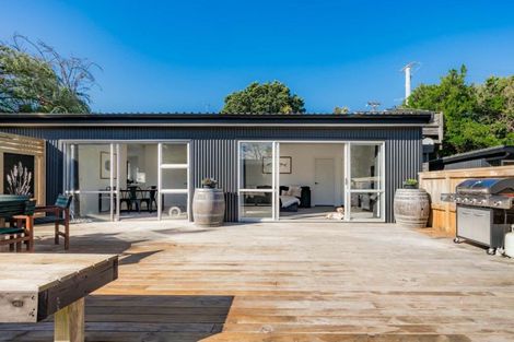 Photo of property in 7 Martin Road, Paraparaumu Beach, Paraparaumu, 5032