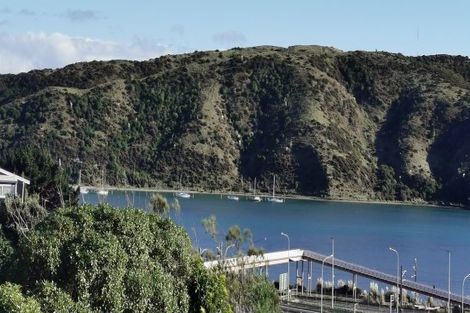 Photo of property in 4 Whitianga View, Paremata, Porirua, 5024