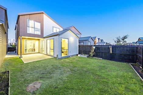 Photo of property in 12 Courage Road, Papakura, 2110