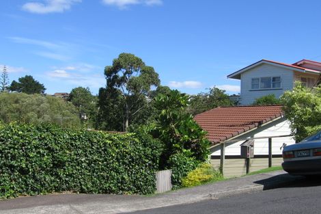 Photo of property in 6 Peter Terrace, Castor Bay, Auckland, 0620