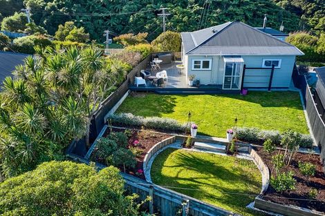 Photo of property in 49 Normandale Road, Normandale, Lower Hutt, 5010