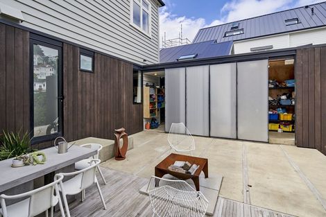 Photo of property in 8 Mcfarlane Street, Mount Victoria, Wellington, 6011