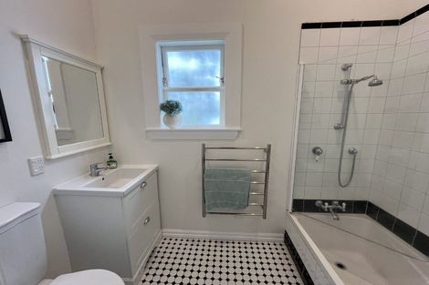 Photo of property in 49 Aurora Terrace, Kelburn, Wellington, 6012