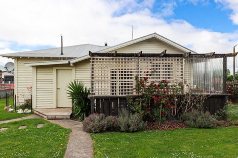 Photo of property in 9 Alma Street, Dannevirke, 4930
