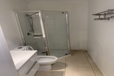 Photo of property in 15a Glen Vista Place, Bayview, Auckland, 0629