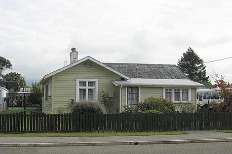 Photo of property in 28 Naylor Street, Waimate, 7924