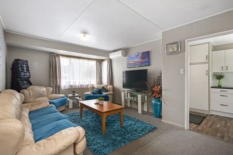 Photo of property in 39 Totara Street, Waiuku, 2123